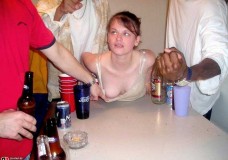 Fiesta y sexo con chicas borrachas