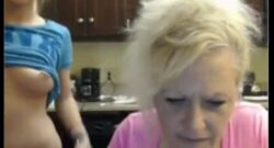La madre se une a la webcam de la hija